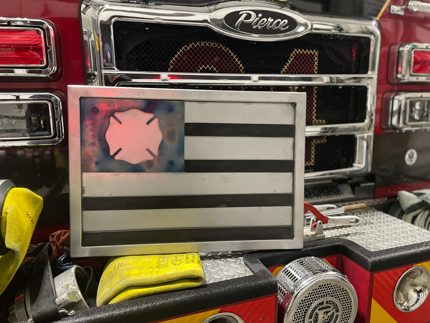 Metal American Flag Challenge Coin Display