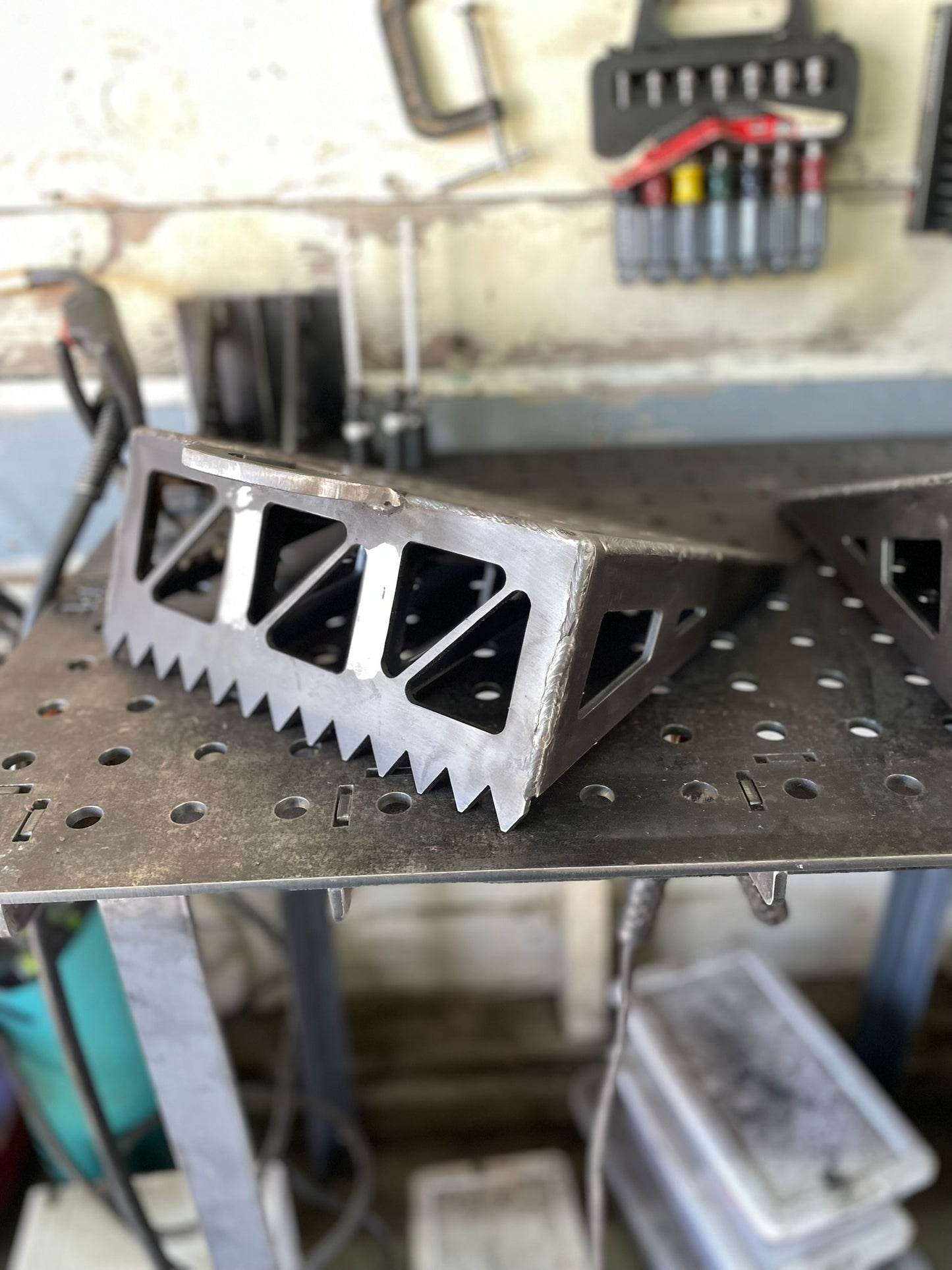 Weld-it-yourself Winching Scotch Blocks